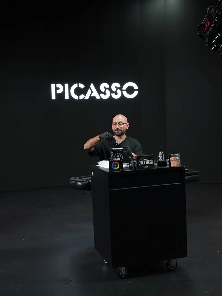 Picasso Jeff demonstrating during training